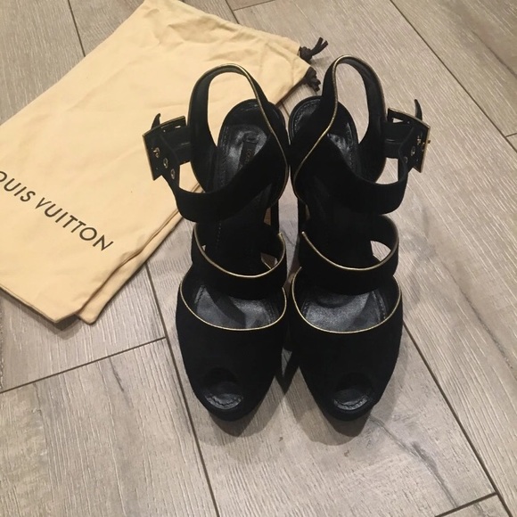 Louis Vuitton Mowani suede shoe - Picture 2 of 4